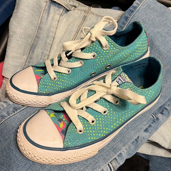 Converse EUC girls shoe size 13 - Picture 1 of 8